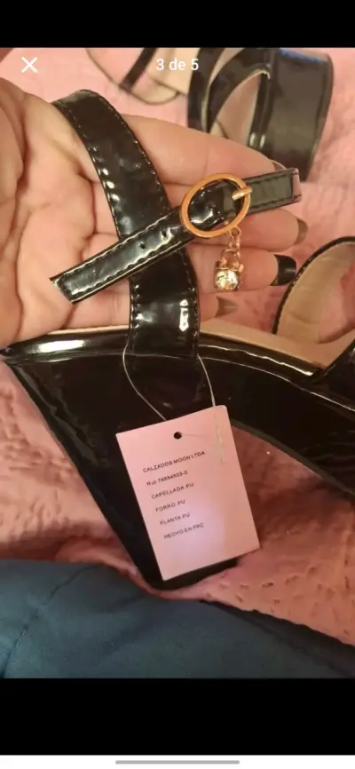Sandalias de tacón alto negras elegantes - miniatura 2