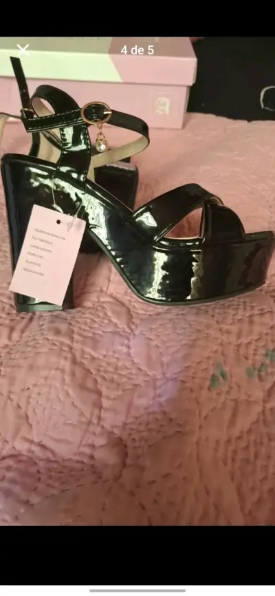 Sandalias de tacón alto negras elegantes - miniatura 3