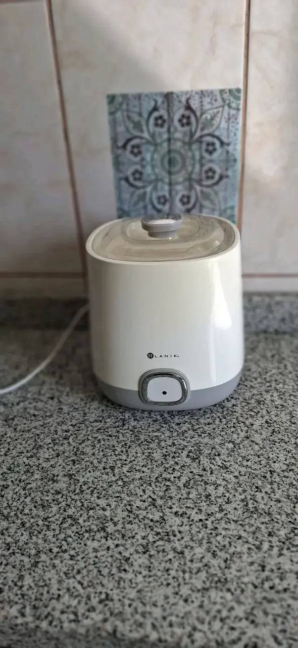 Yogurtera eléctrica Blanik blanca - 2