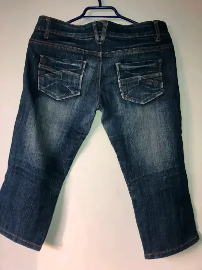 Jeans cortos de mezclilla para mujer talla 29 - miniatura 2