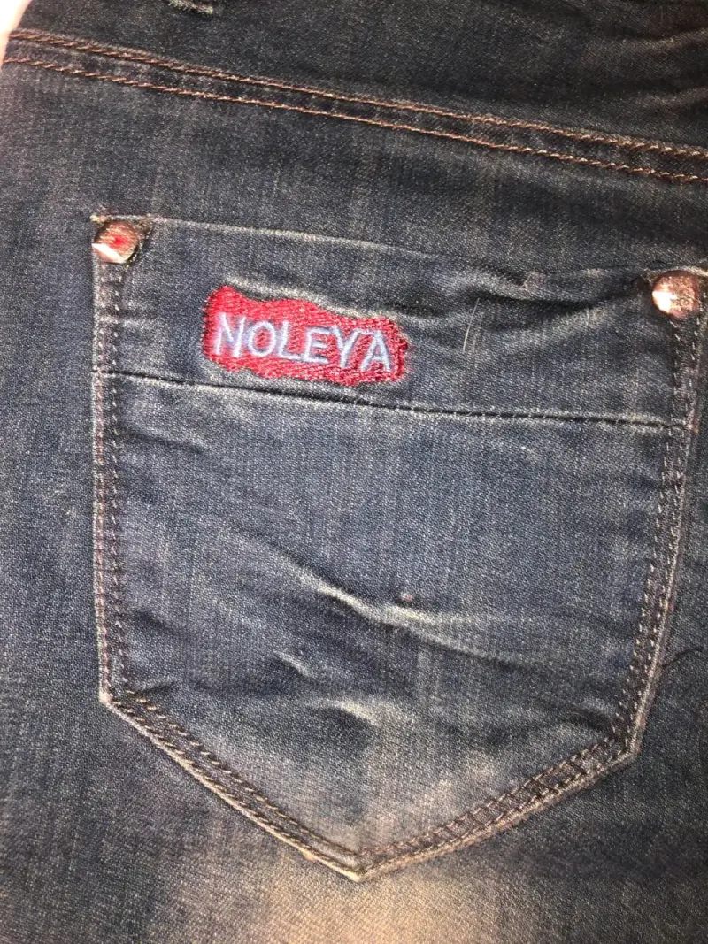 Jeans de mezclilla azul para mujer - 3