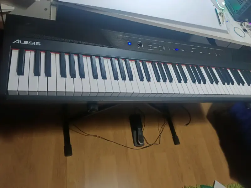 Piano digital Alesis Recital 88 teclas - 2