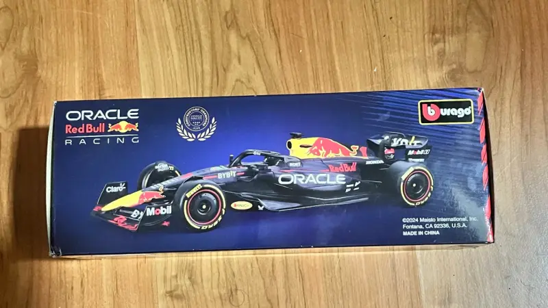 RB19 Red Bull Racing 1:24 - 3