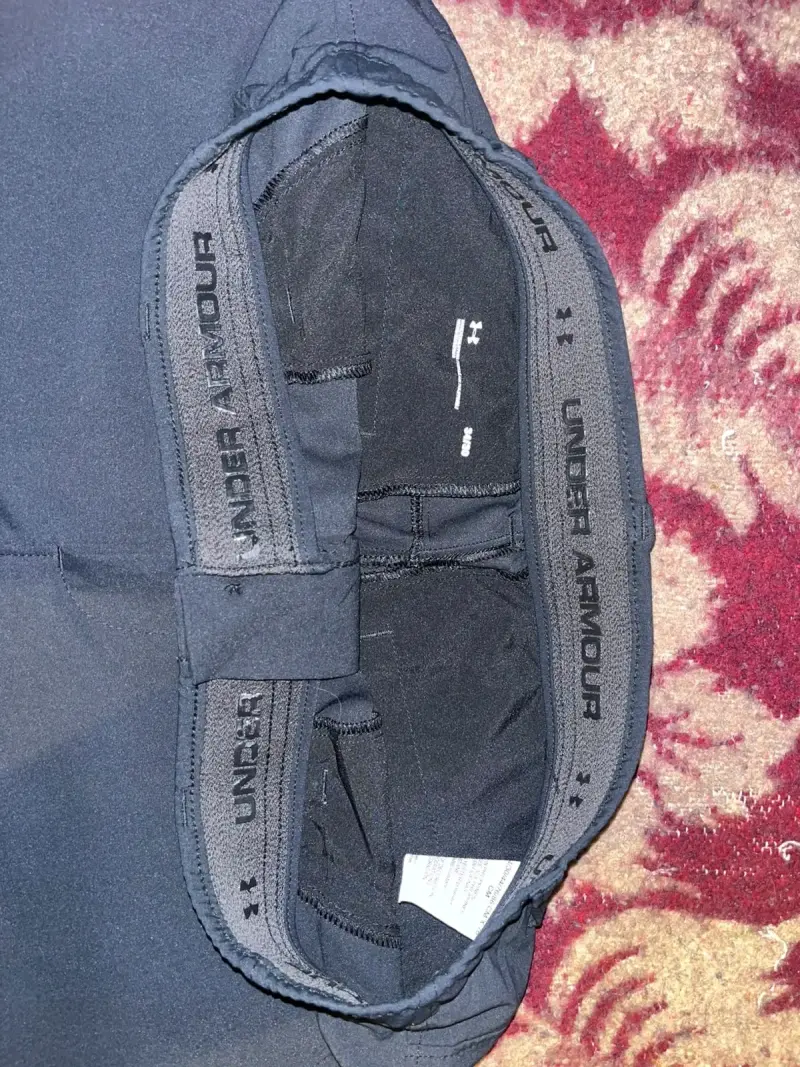 Pantalones deportivos Under Armour azul marino - 1
