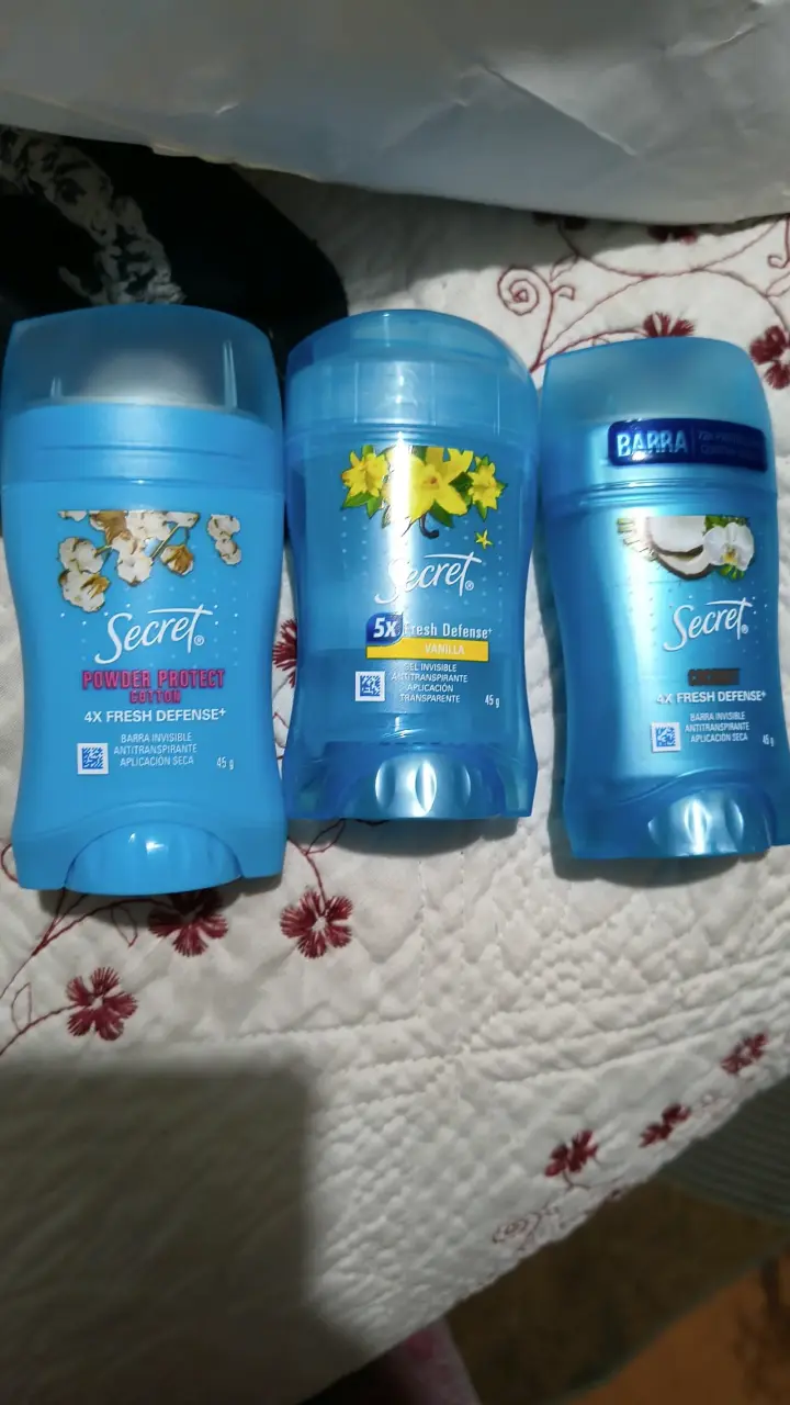 Set de desodorantes Secret, Nivea y Garnier - 1