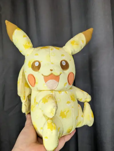 Peluche Pikachu Edición especial - miniatura 1
