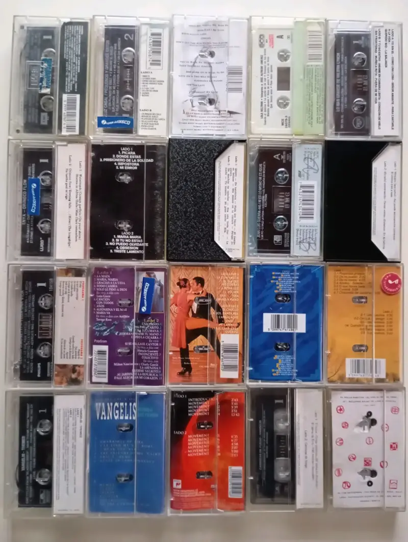 Colección de Cassettes de Música Variada - 4