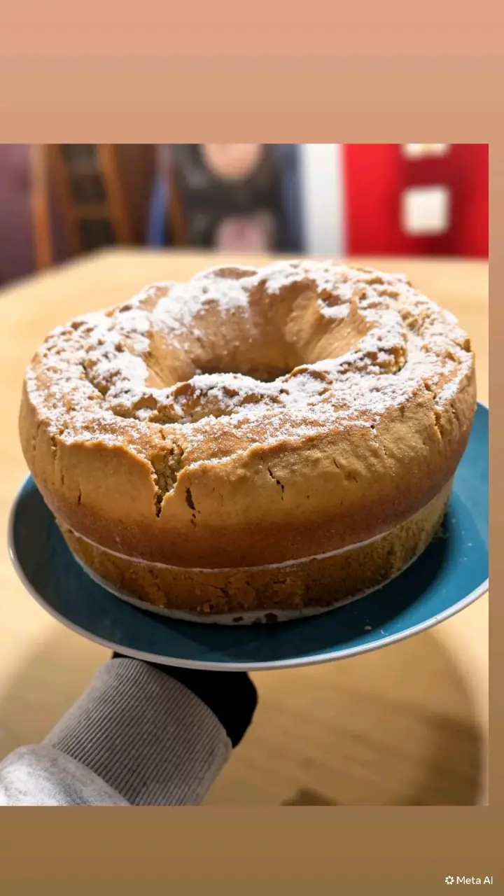 Delicioso queque casero con azúcar flor