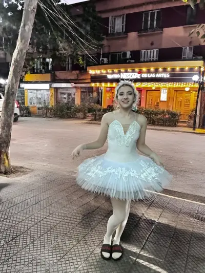 Tutú de Ballet Blanco en Excelente Estado - miniatura 1