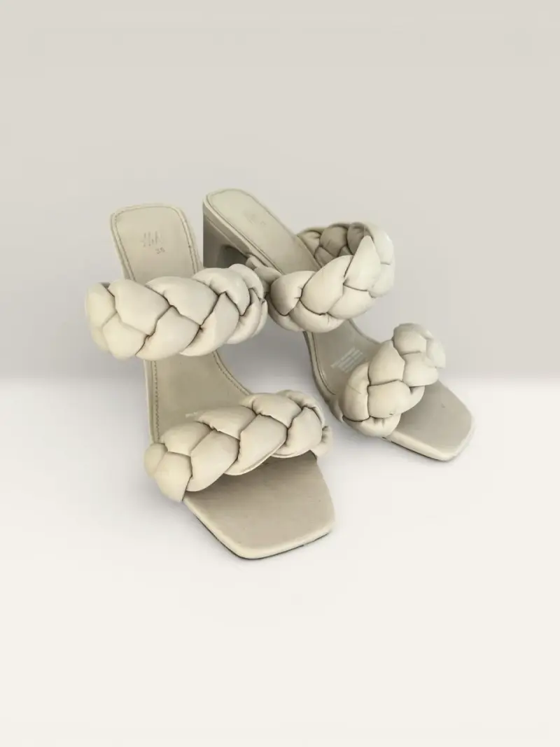 Sandalias de tacón trenzadas beige H&M - 1