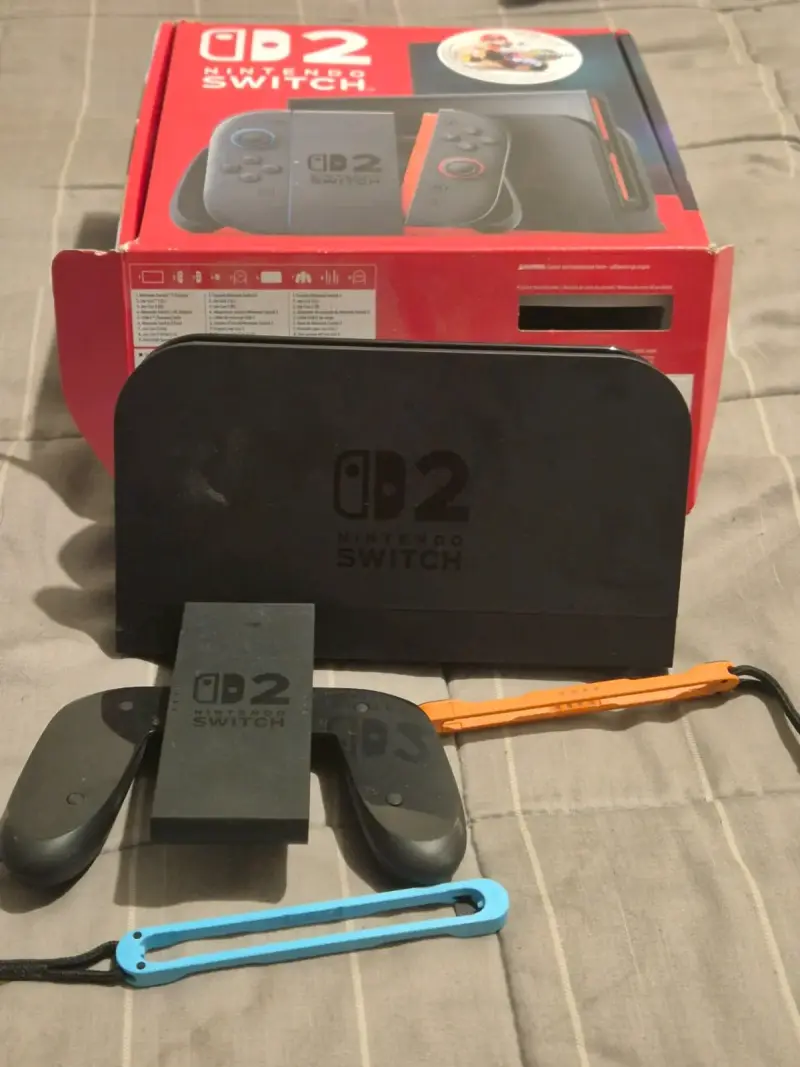 Consola Nintendo Switch V2 con Mario Kart 8 Deluxe - 3