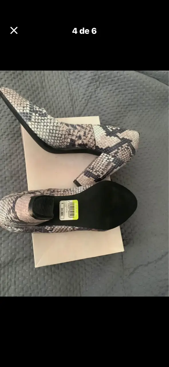 Zapatos de tacón alto con estampado de serpiente - 3