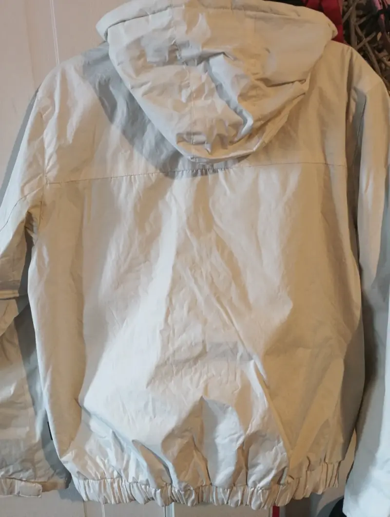 Chaqueta beige con capucha para hombre - 1