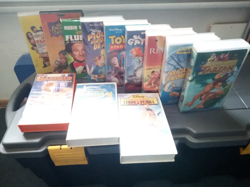 Colección de Películas en VHS Disney y Más - 1