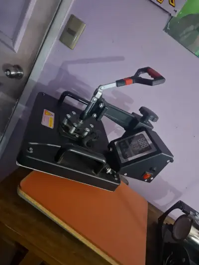 Prensa de calor multifuncional para sublimación - miniatura 1