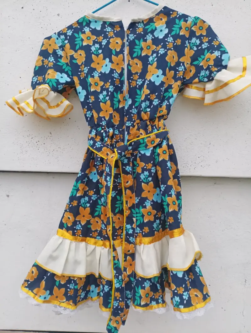 Vestido huasa talla 8 - 2