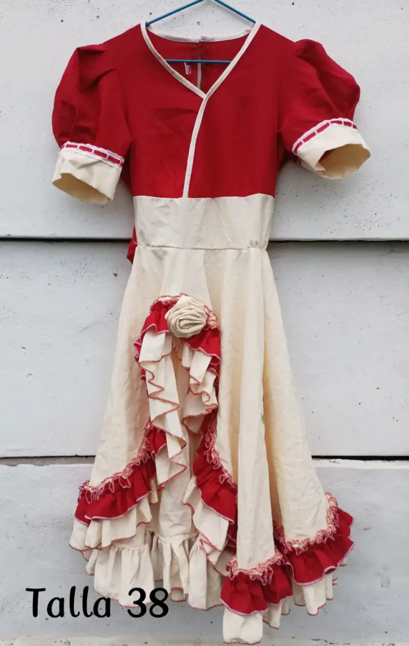 Vestido de huasa talla 38/ S - 1