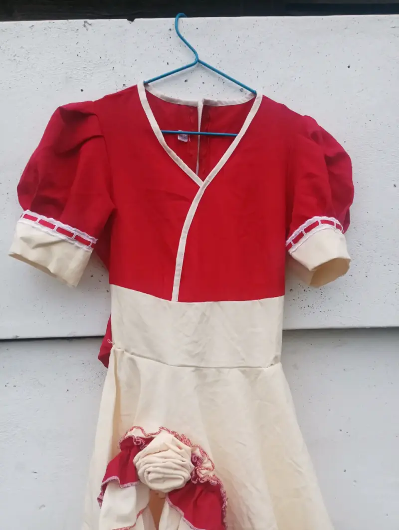 Vestido de huasa talla 38/ S - 2