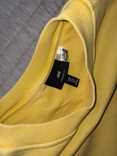 Polerón amarillo Joker H&M para hombre - miniatura 2