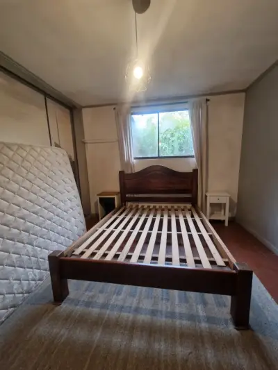 Cama de pino con somier - miniatura 1