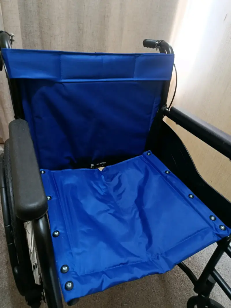Silla de Ruedas Plegable First Care Azul - 2
