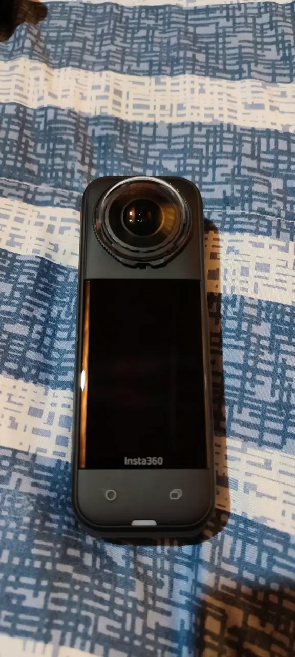 Cámara 360 Insta360 X3 con tarjeta SD 512GB - 3