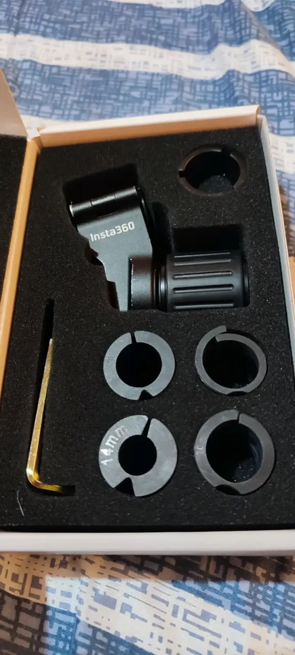 Cámara 360 Insta360 X3 con tarjeta SD 512GB - 4