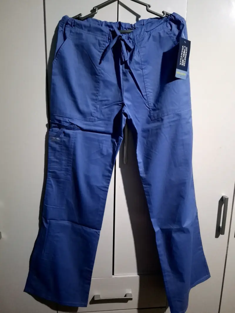 Pantalon nuevos Cherokee