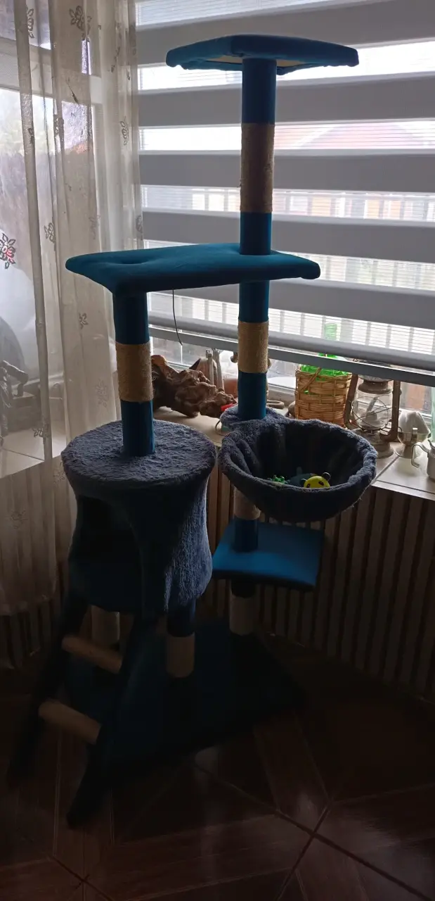 Árbol rascador para gatos azul con plataformas - 2