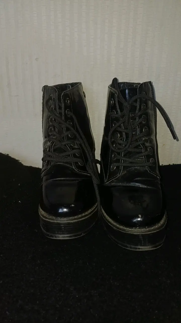 Botines de charol negro con plataforma - 2