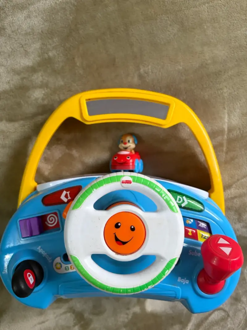 Volante de juguete interactivo Fisher-Price para niños - 1