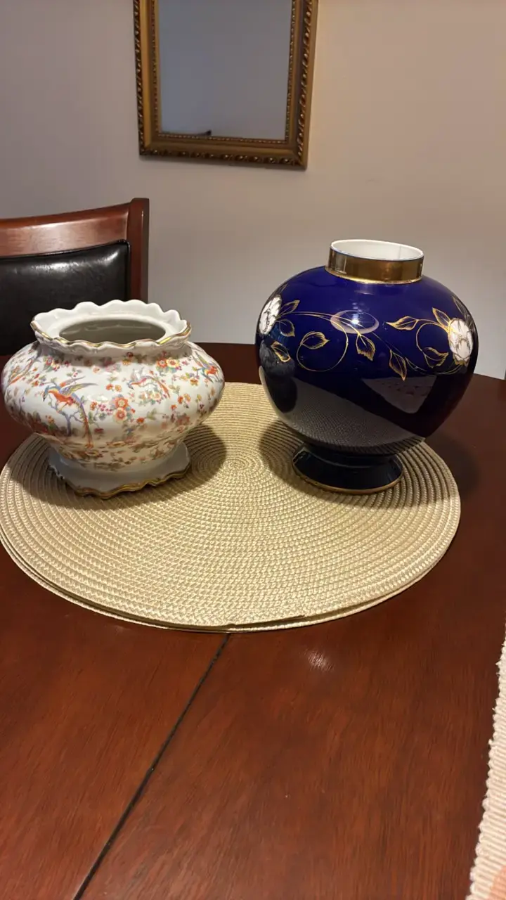 Potiches y Juego de Porcelana - 1
