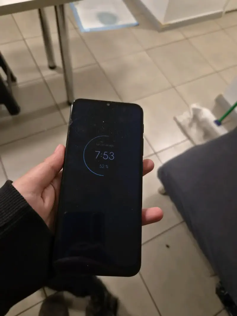 Motorola one fusion - 2