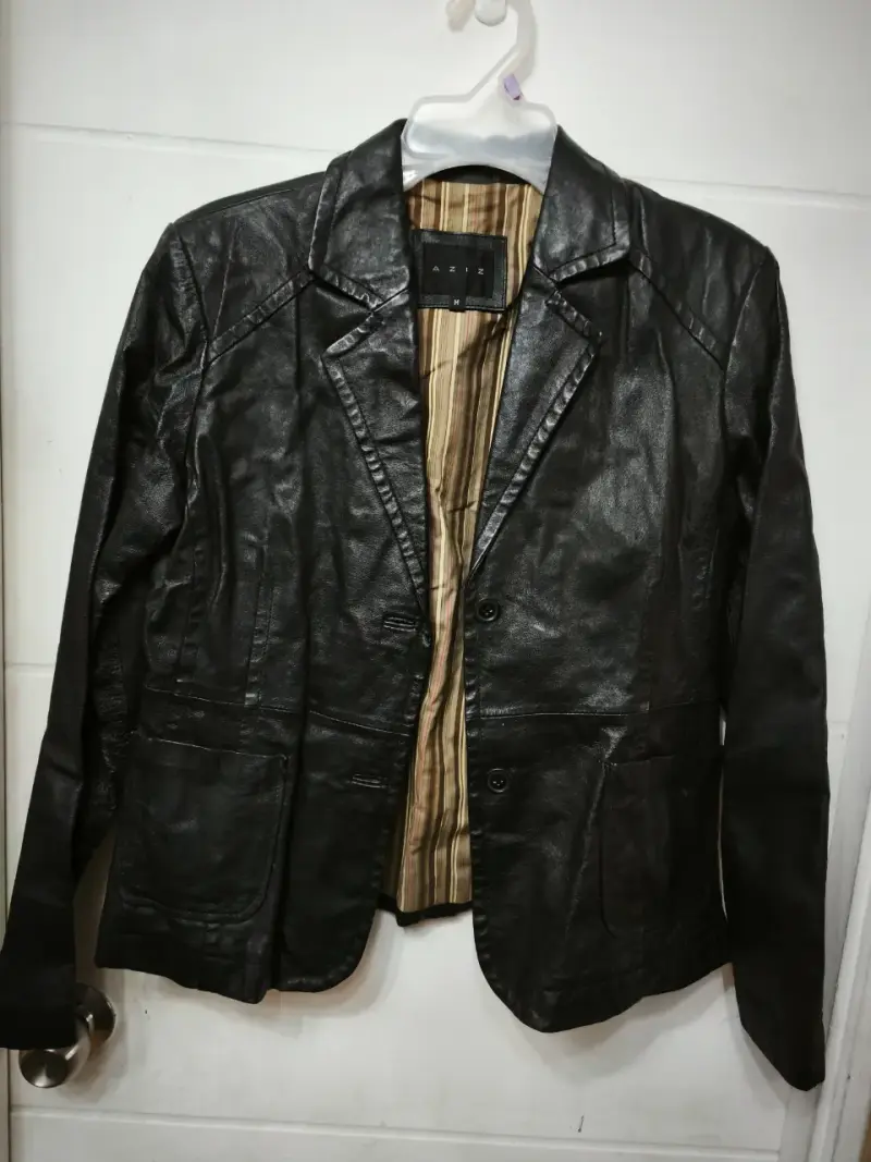 Chaqueta de cuero negra para mujer talla M