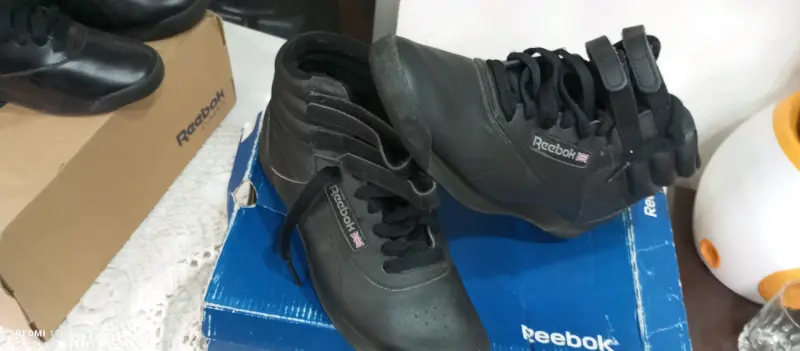 Zapatillas deportivas negras Reebok de cuero - 3