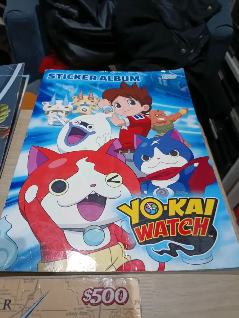 Álbumes de Stickers Avengers, Yo-Kai Watch y Cars - 2