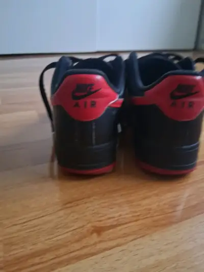 air force one originales negras con rojo - miniatura 1