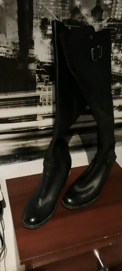 Botas de cuero negras Hush Puppies con tacón - miniatura 6