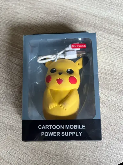 Powerbank de  Pikachu 8800mAh - miniatura 3