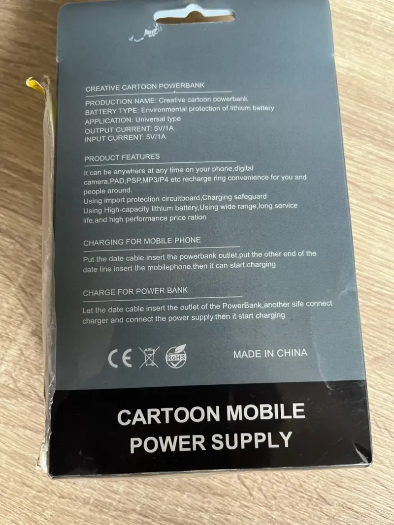 Powerbank de Pikachu 8800mAh - 4