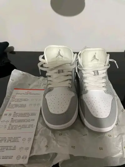 Zapatillas Nike air jordan low white Wolf grey - miniatura 1
