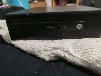 Computador de Escritorio HP EliteDesk en Buen Estado - miniatura 1