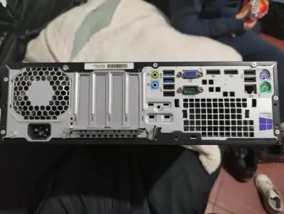 Computador de Escritorio HP EliteDesk en Buen Estado - miniatura 4