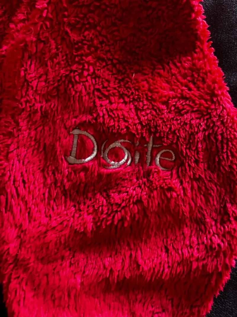 Chaqueta de polar roja con capucha Doite - 4