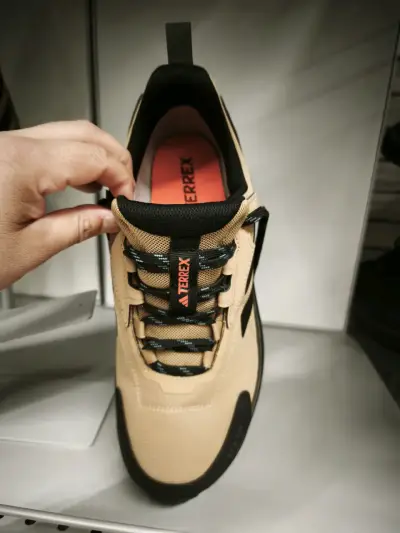 Zapatillas de trekking Adidas Terrex beige - miniatura 1