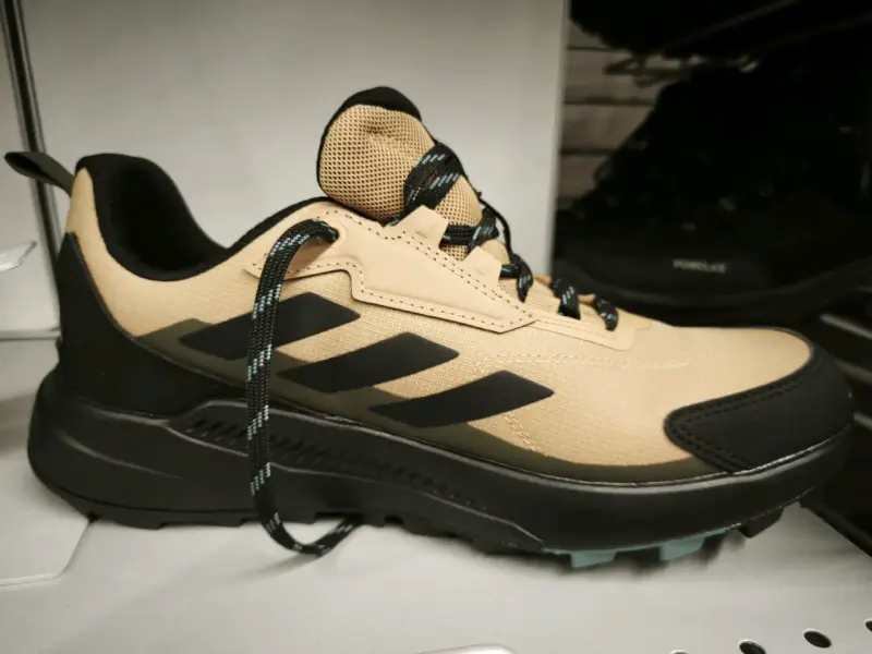 Zapatillas de trekking Adidas Terrex beige - 2
