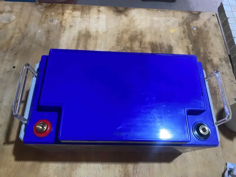 Batería recargable Ultracell UCG70-12 12V 70AH - 2