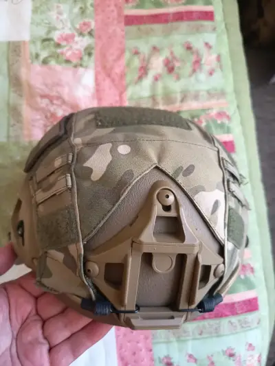 Casco táctico camuflado MICH 2000 - miniatura 1