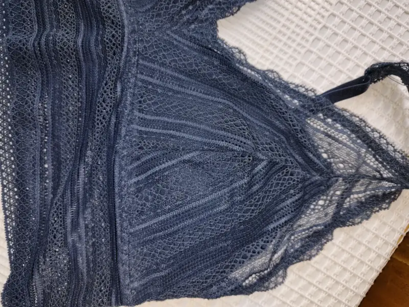 Bralette de encaje talla M/L - 2