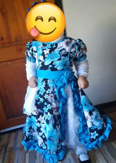 Vestido de huasa para niña con flores amarillas - miniatura 4